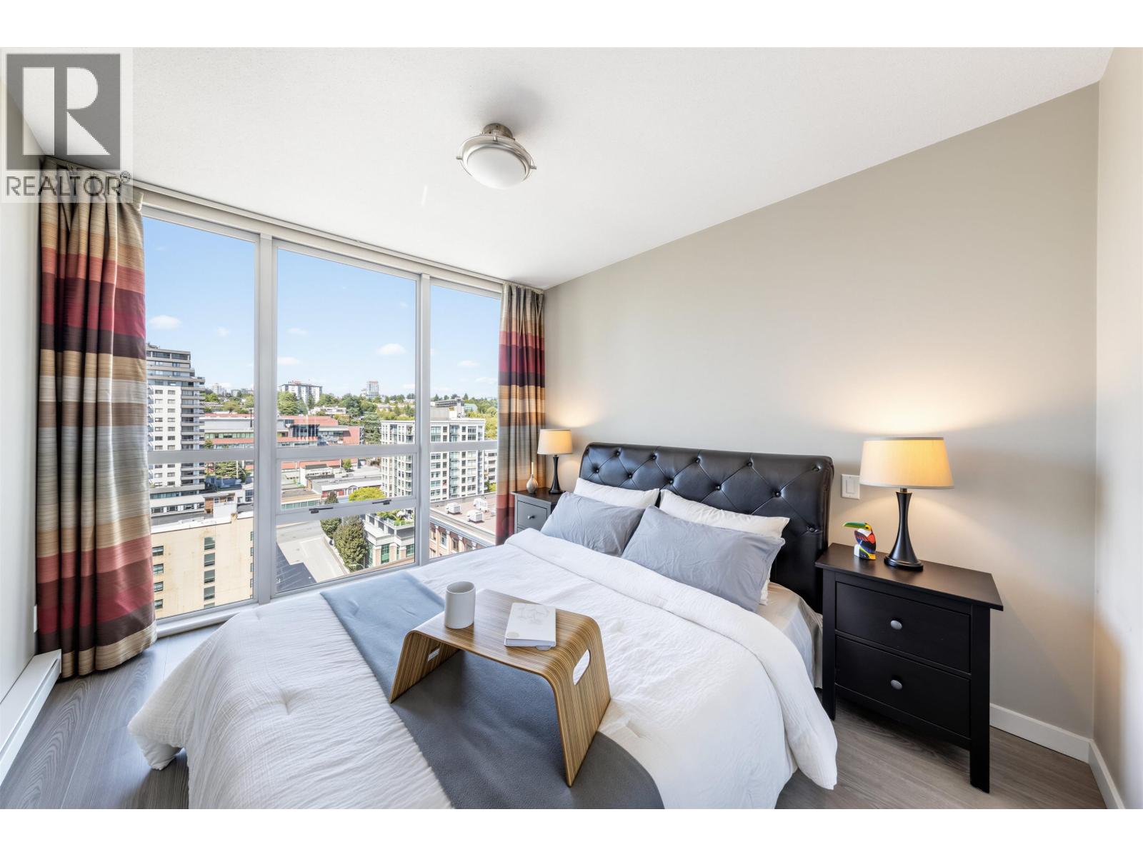 1904 14 Begbie Street Property Photo 2