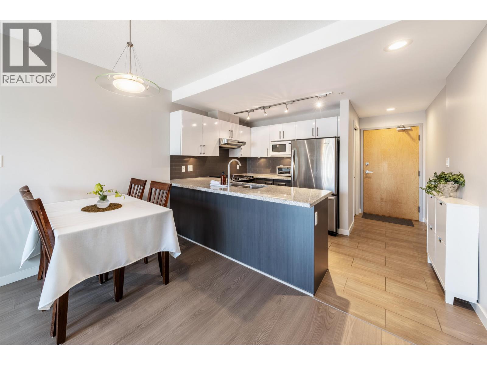 1904 14 Begbie Street Property Photo 7