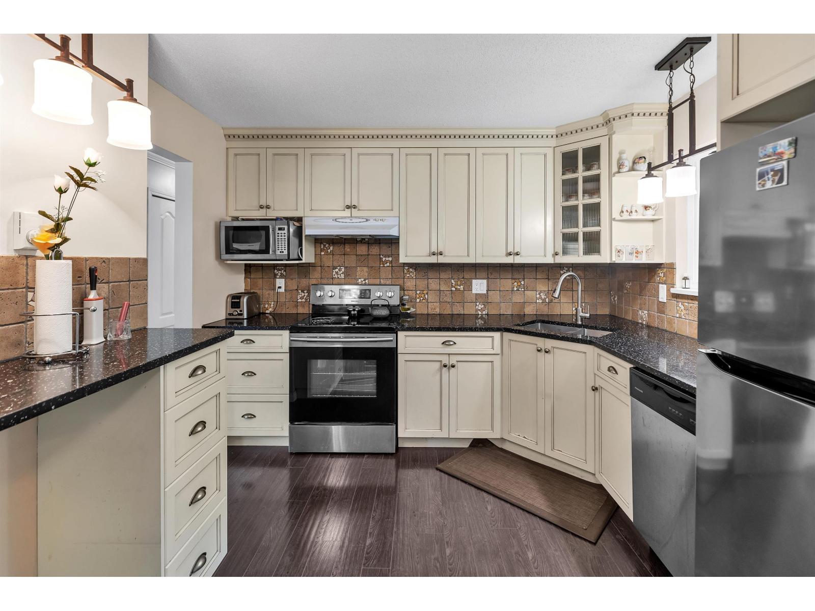 35224 Mckee Road Property Photo 6