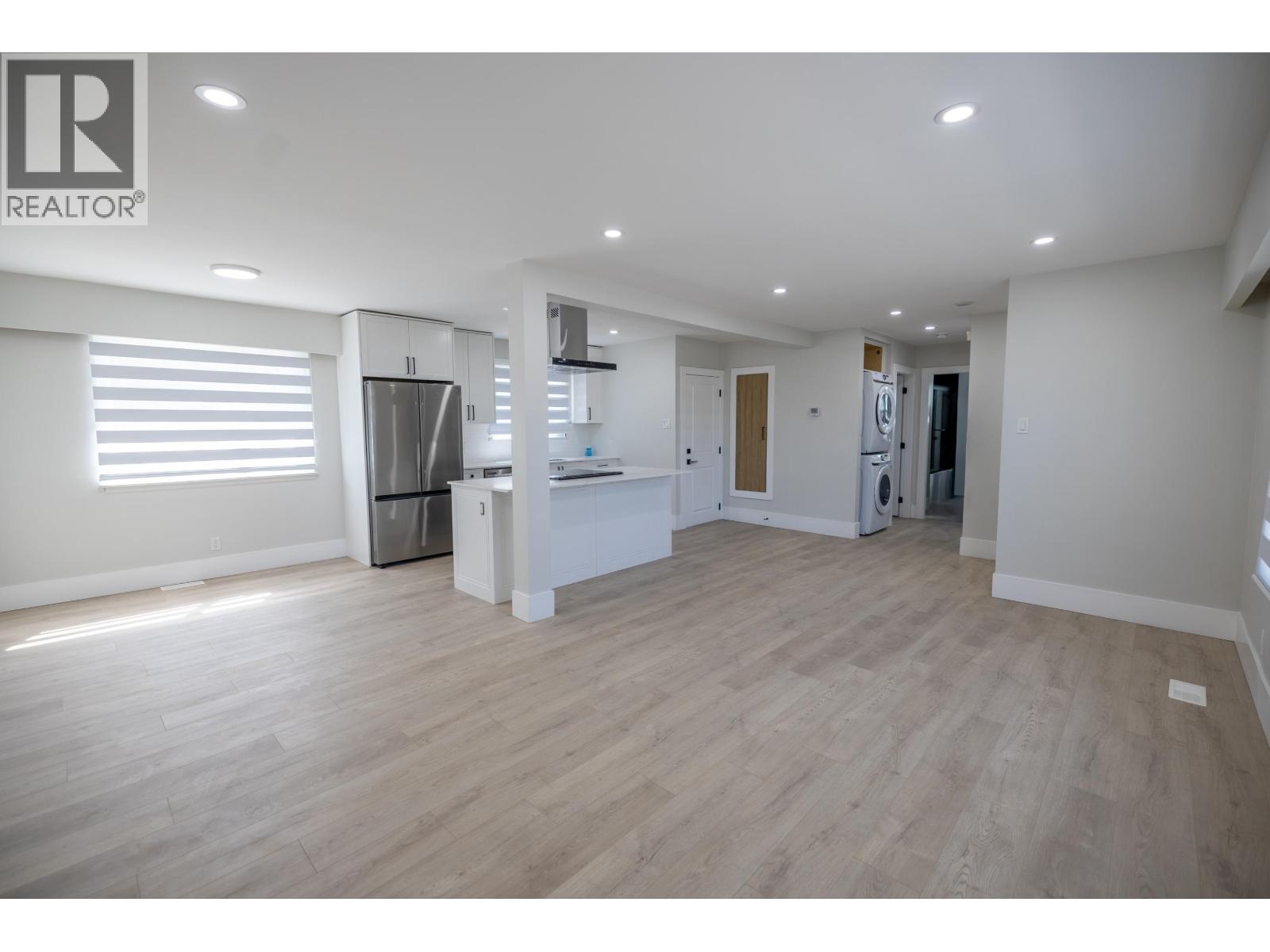 1558 Carney Street Property Photo 5