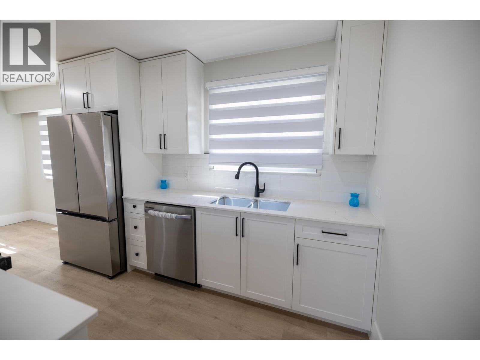 1558 Carney Street Property Photo 9