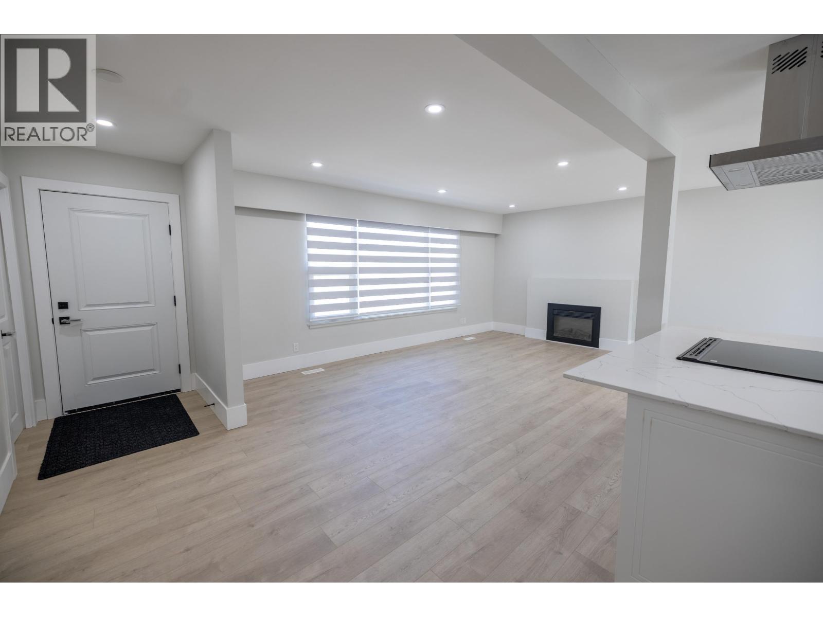 1558 Carney Street Property Photo 10