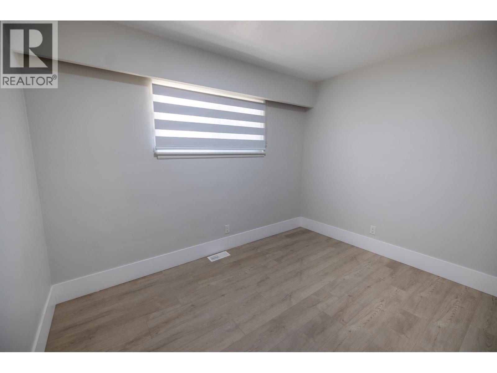 1558 Carney Street Property Photo 14