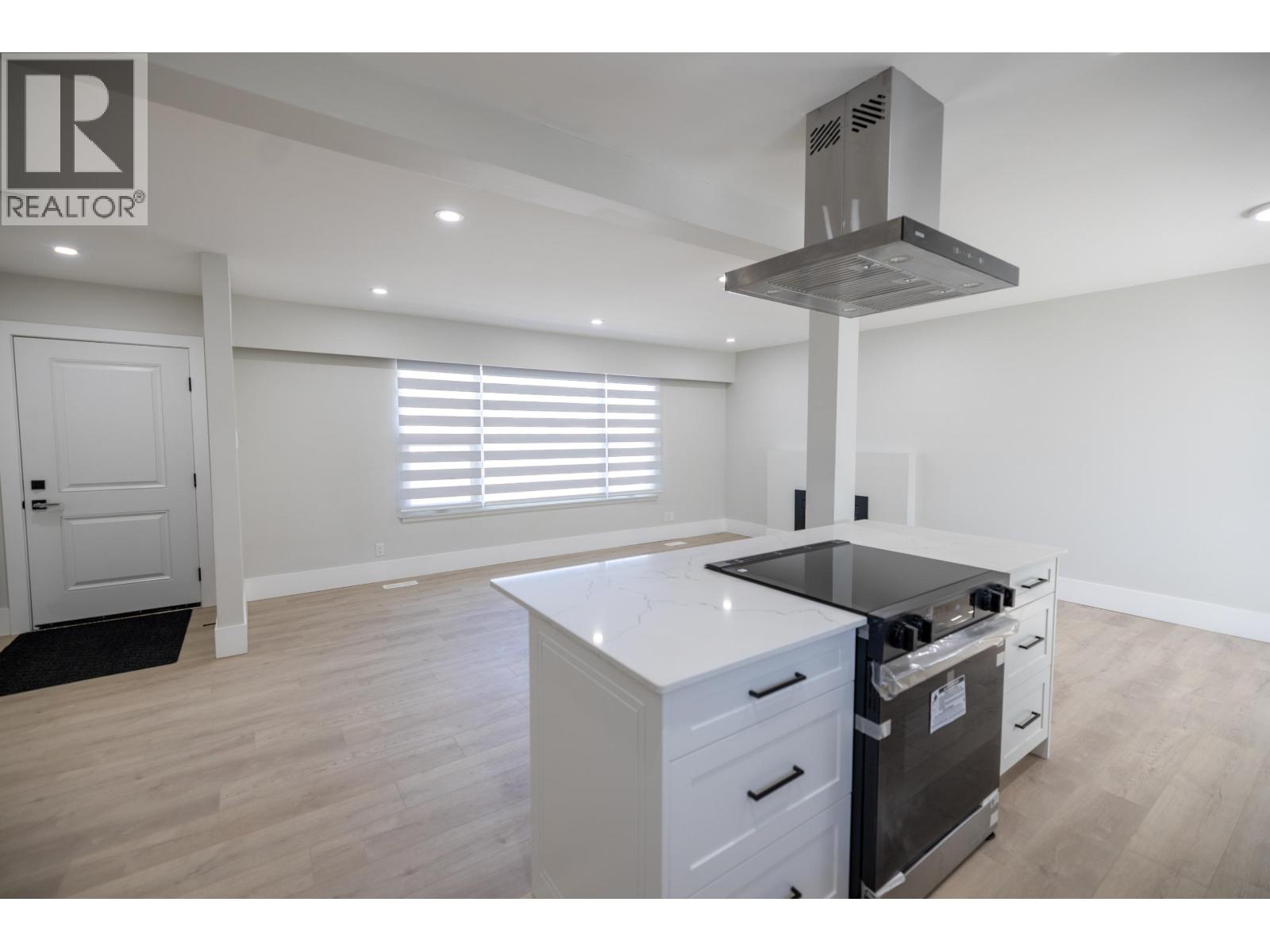 1558 Carney Street Property Photo 21
