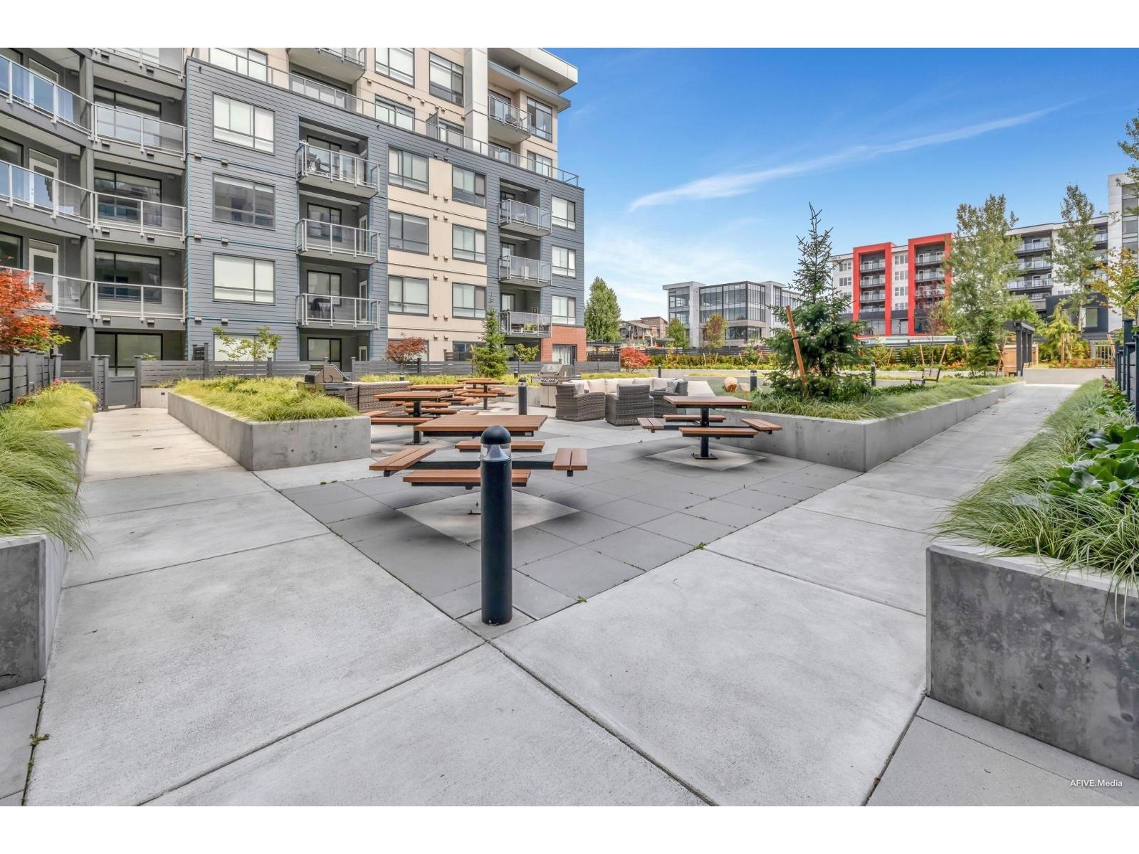 401 7920 206 Street Property Photo 34
