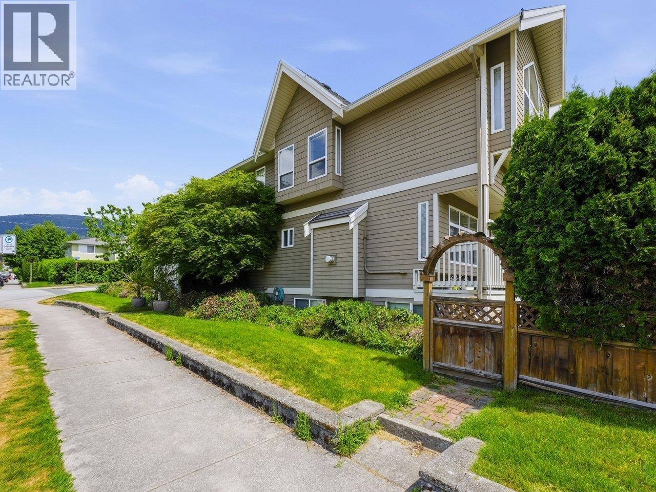 2048 St. Georges Avenue Property Photo 2