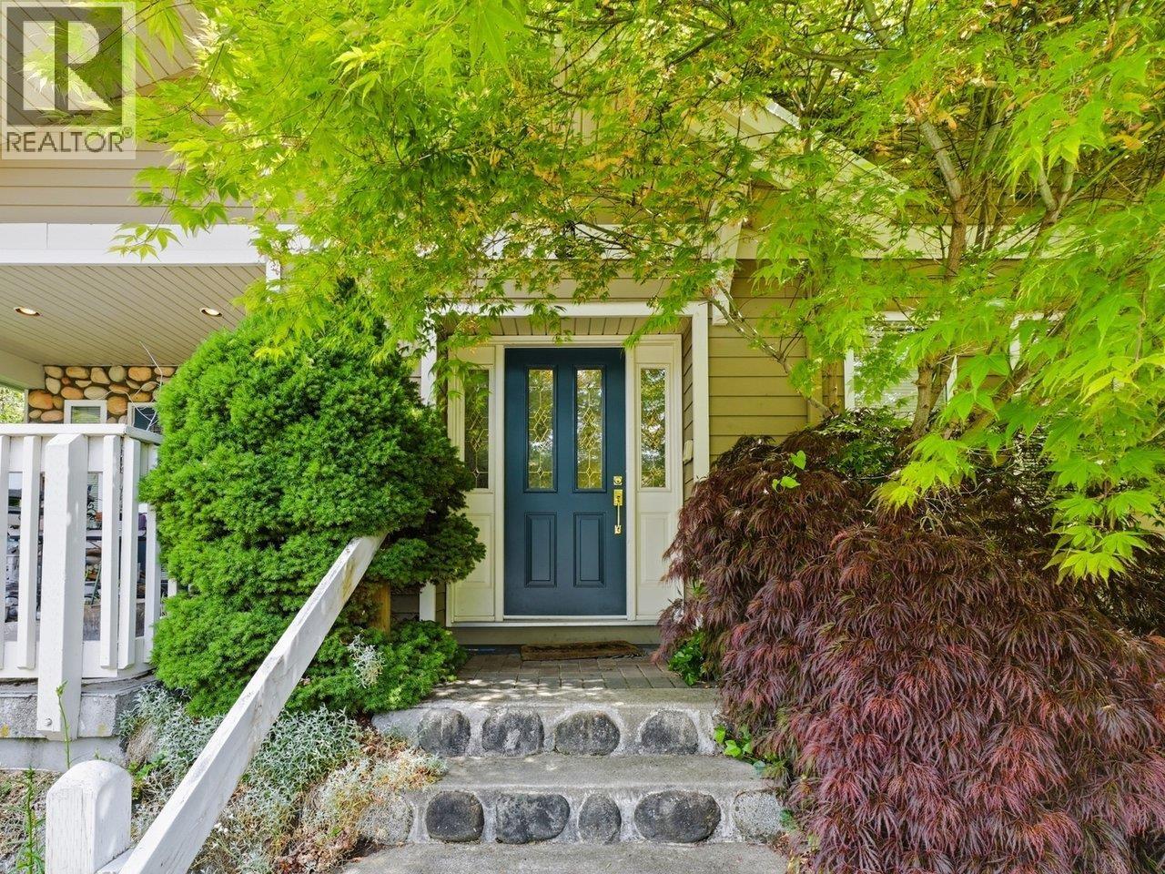 2048 St. Georges Avenue Property Photo 3