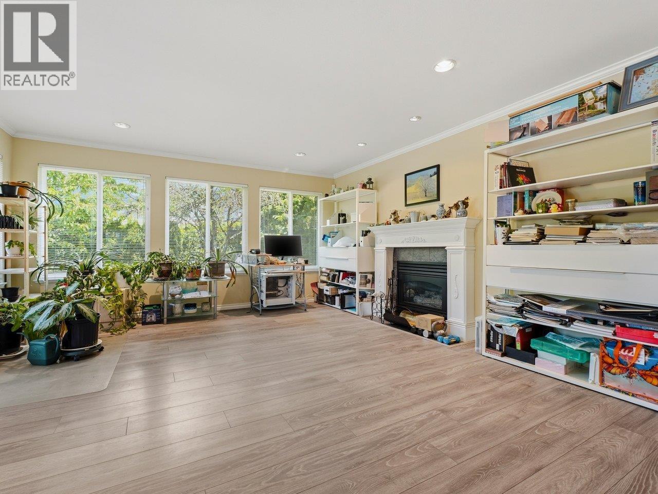 2048 St. Georges Avenue Property Photo 4