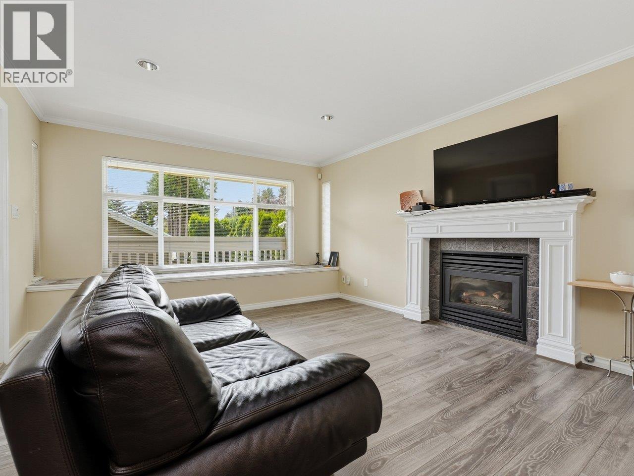 2048 St. Georges Avenue Property Photo 6