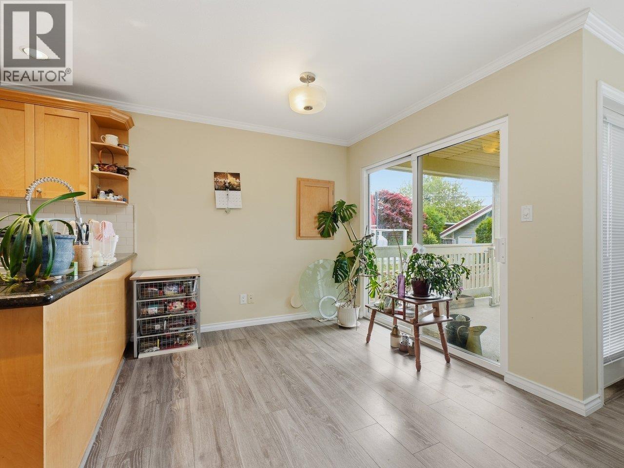 2048 St. Georges Avenue Property Photo 9