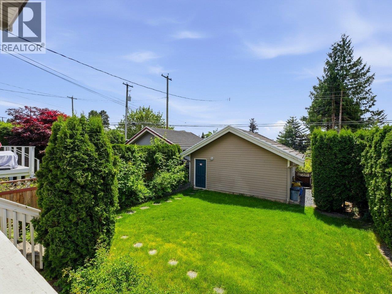 2048 St. Georges Avenue Property Photo 12