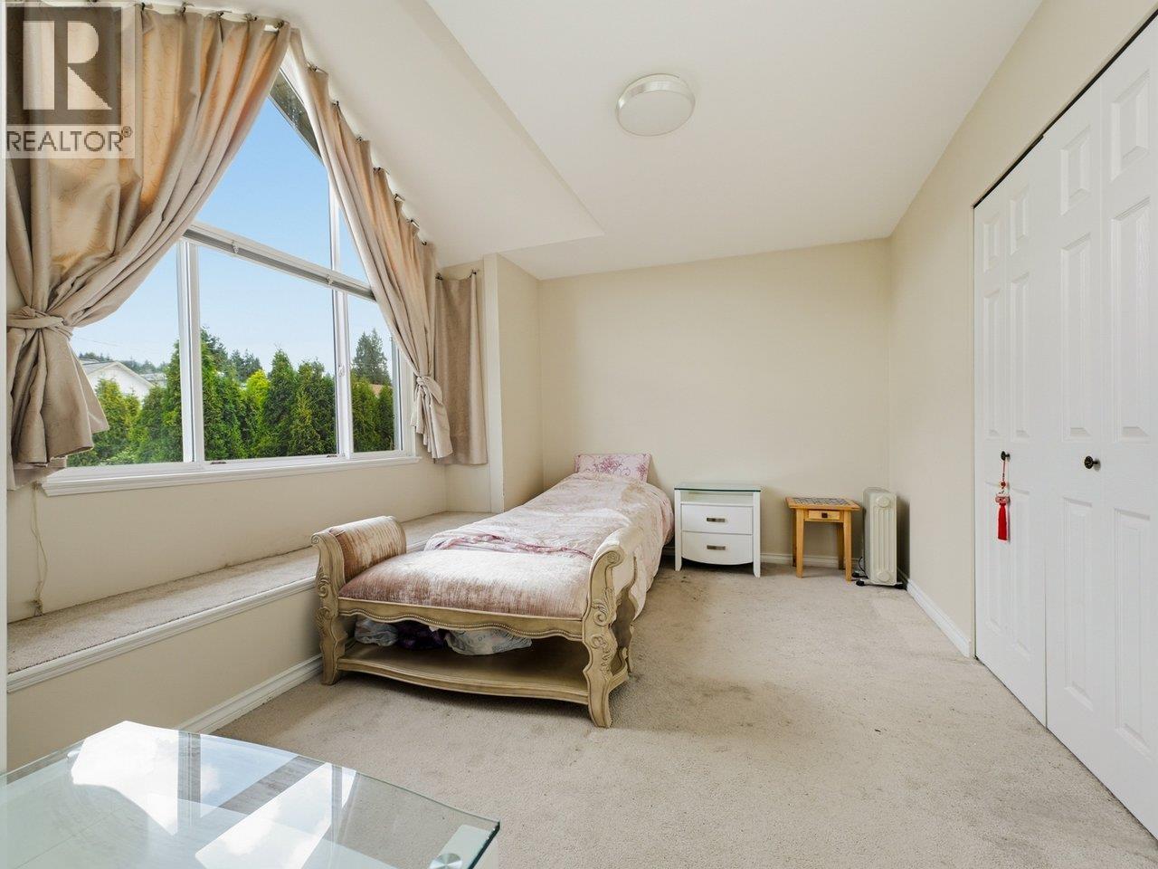 2048 St. Georges Avenue Property Photo 16