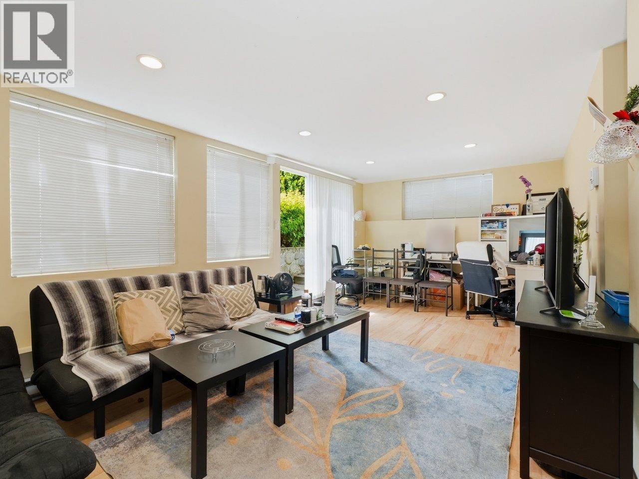 2048 St. Georges Avenue Property Photo 19