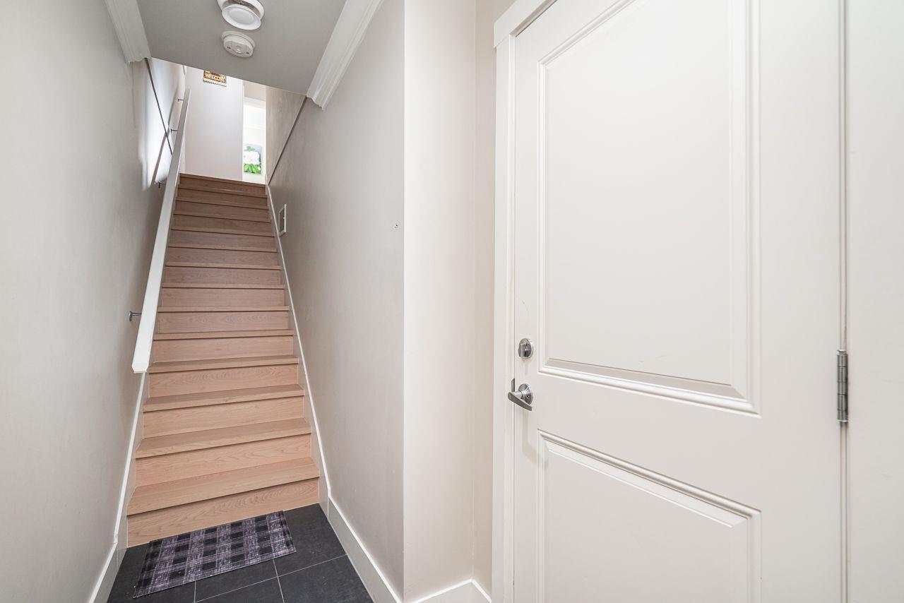 15 19097 64 Avenue Property Photo 6