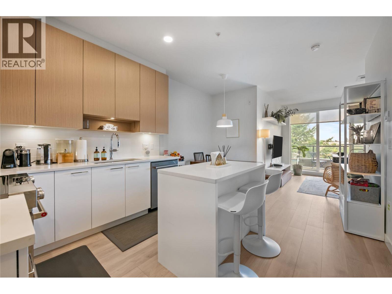 612 7588 16TH STREET Property Photo 1