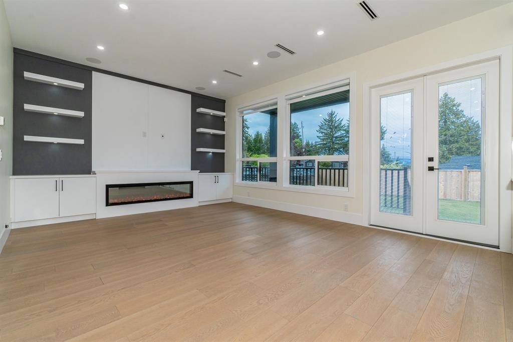 9524 118 Street Property Photo 3