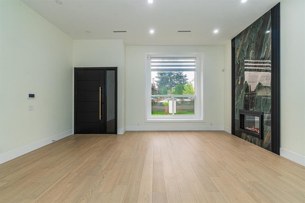 9524 118 Street Property Photo 5