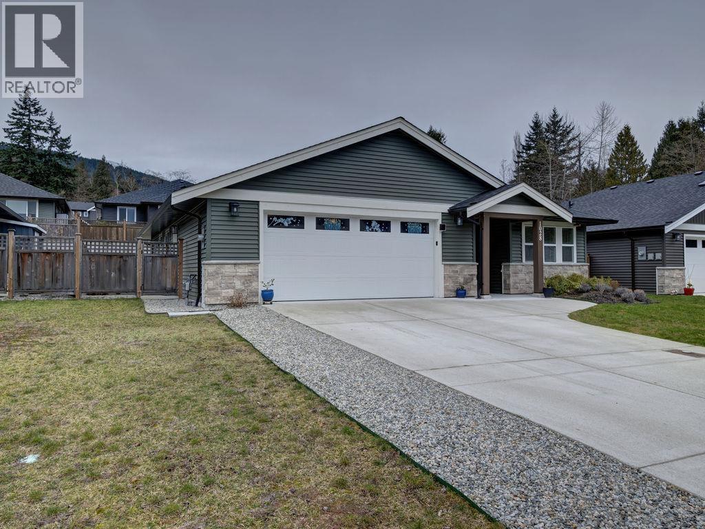 1028 Celia Crescent Property Photo 2