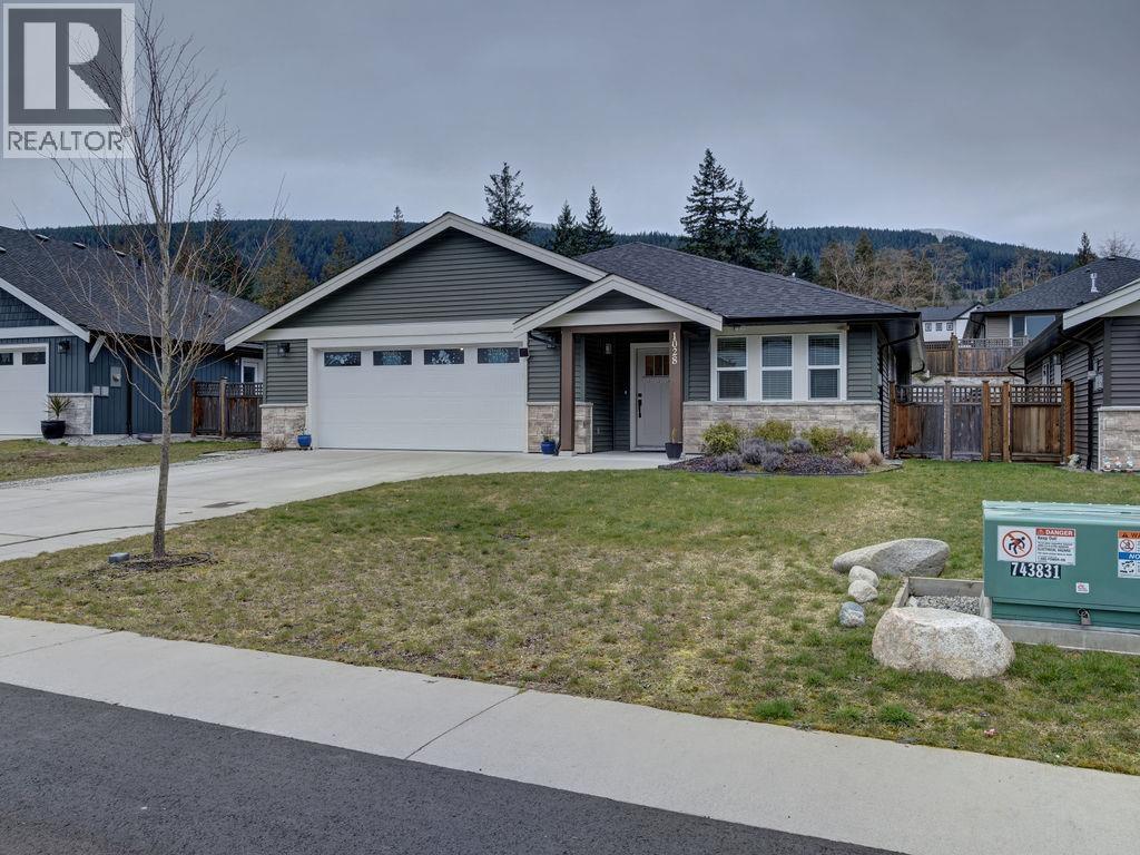 1028 Celia Crescent Property Photo 3