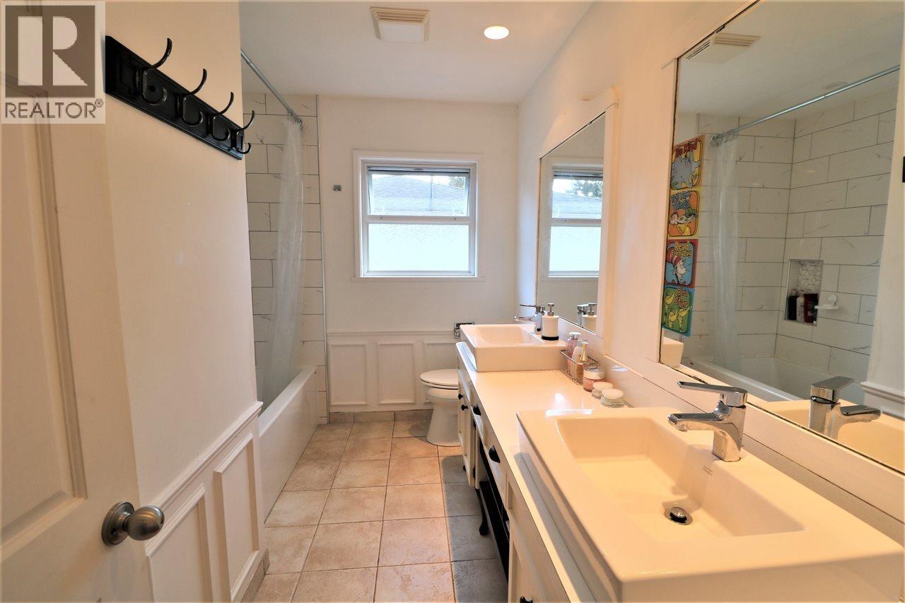 1009 Walalee Drive Property Photo 12
