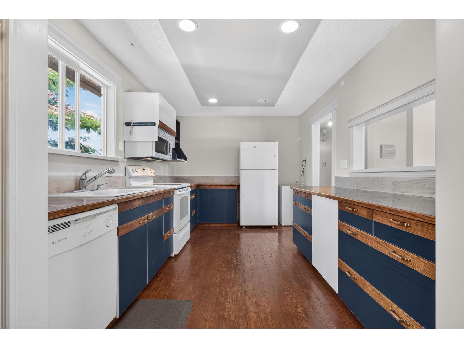 32539 Pandora Avenue Property Photo 6