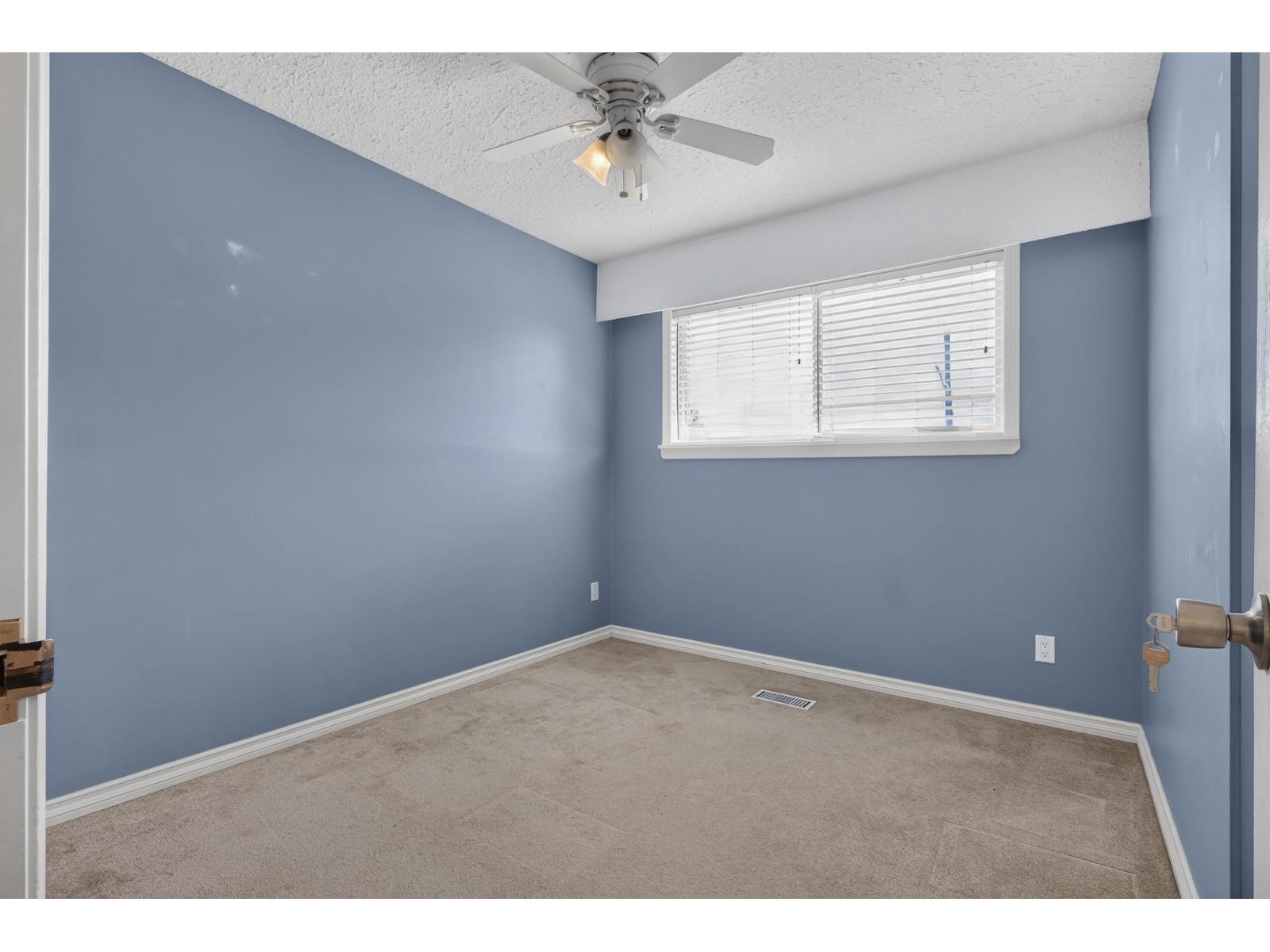 32539 Pandora Avenue Property Photo 8