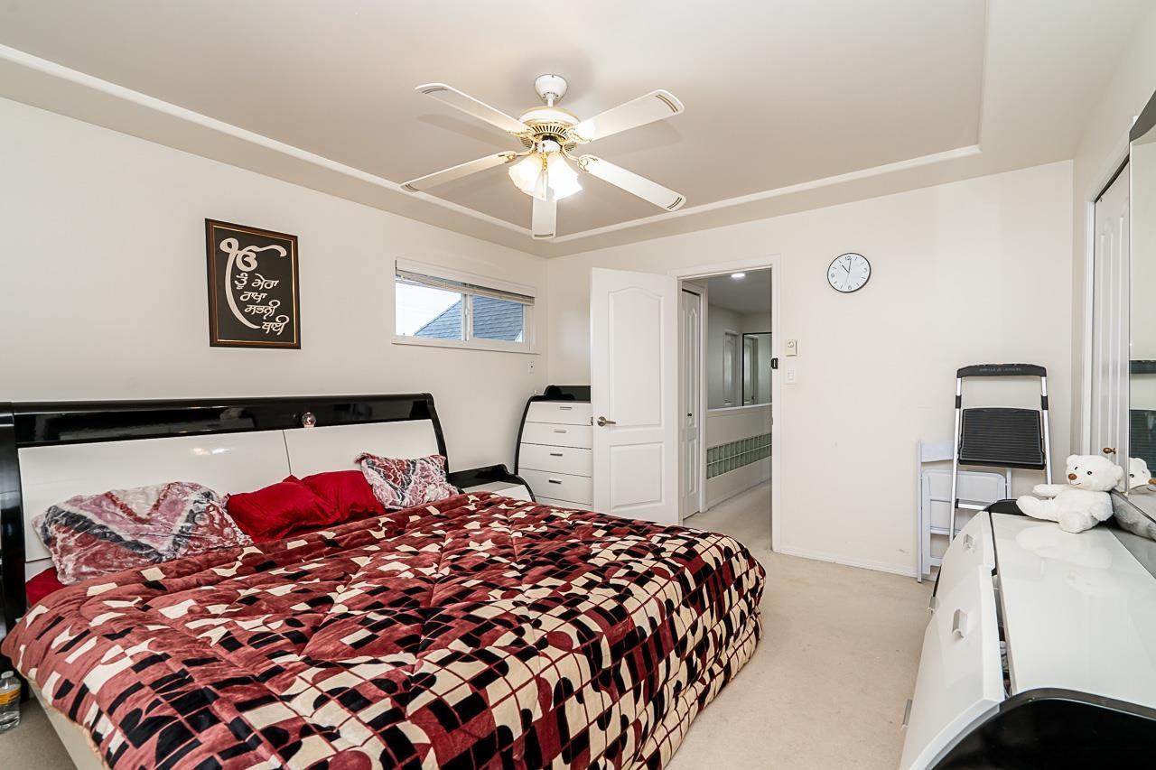 18661 56 Avenue Property Photo 13