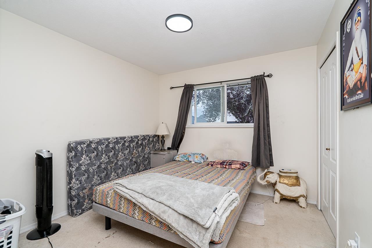 18661 56 Avenue Property Photo 16