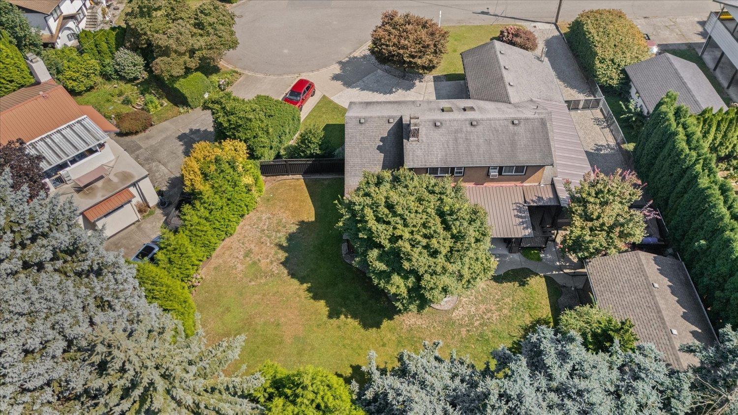 1752 Cedar Place Property Photo 1