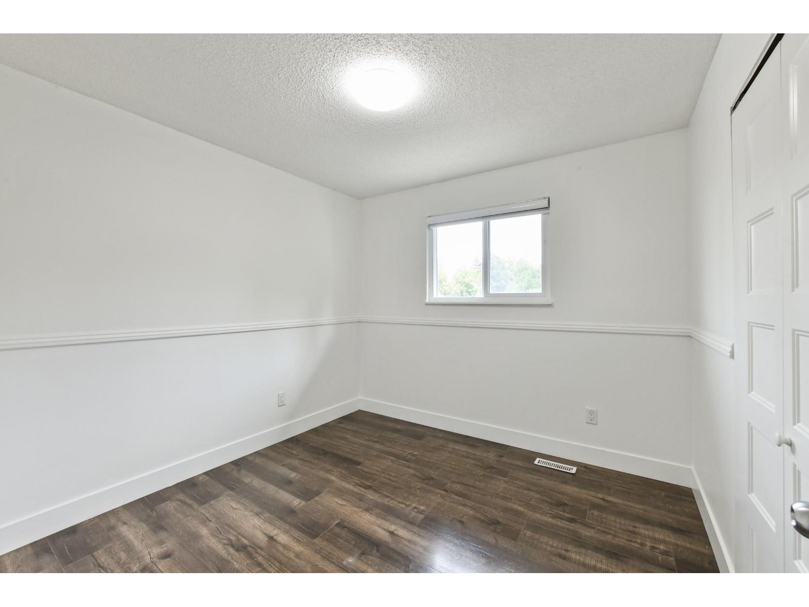 17424 64 Avenue Property Photo 17