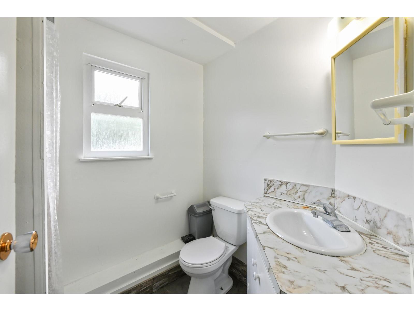 17424 64 Avenue Property Photo 23