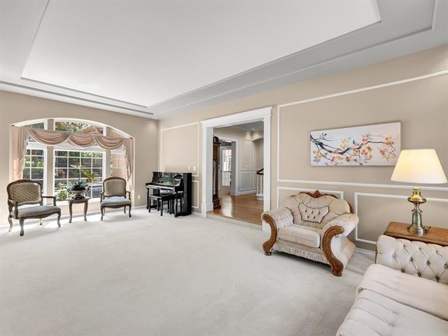 14096 28a Avenue Property Photo 7