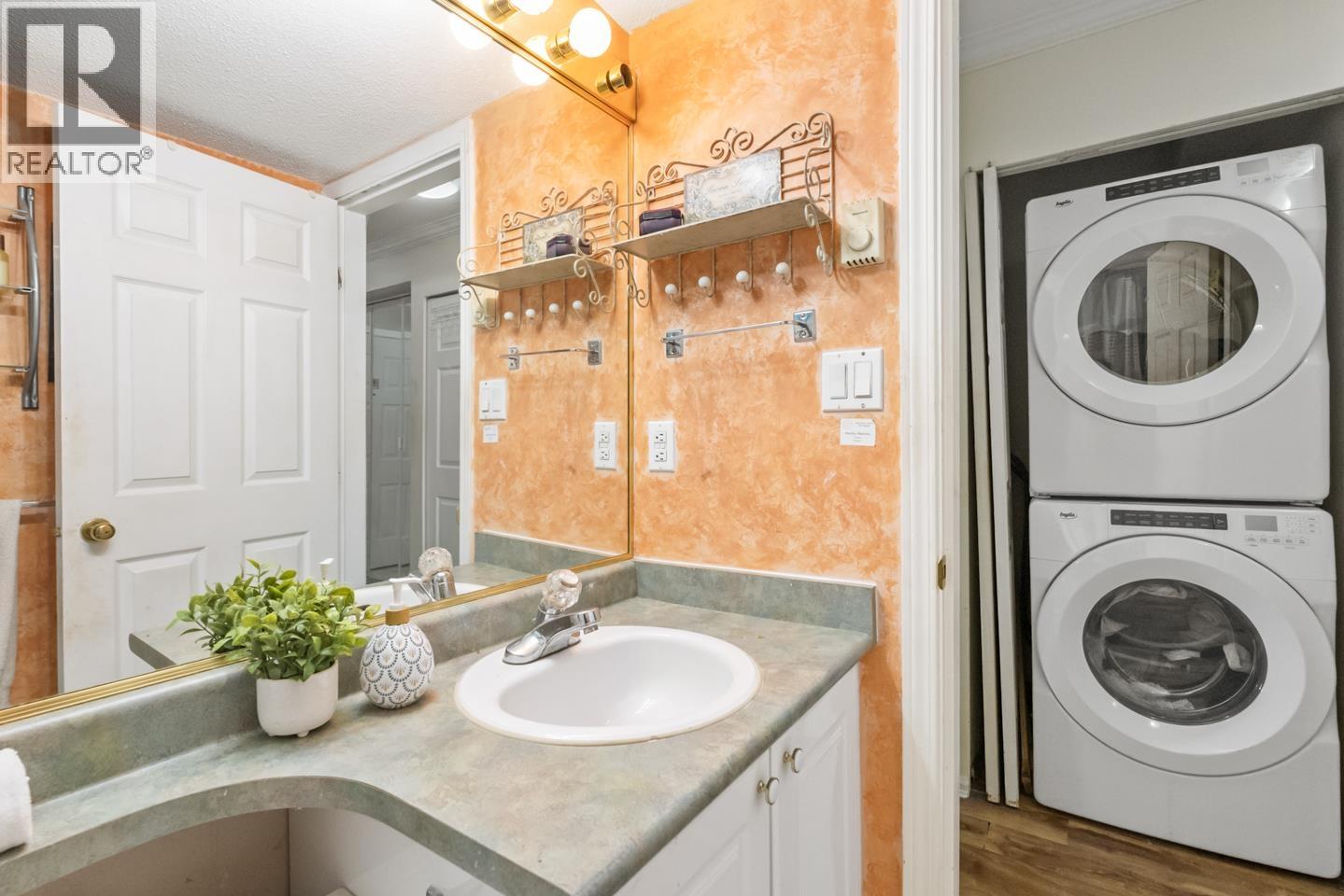 202 868 Kingsway Property Photo 10