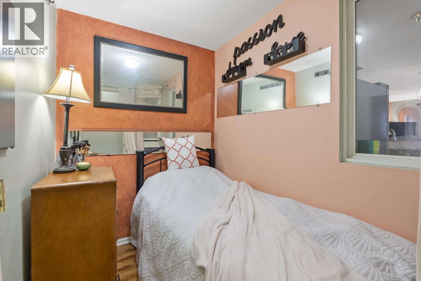 202 868 Kingsway Property Photo 11
