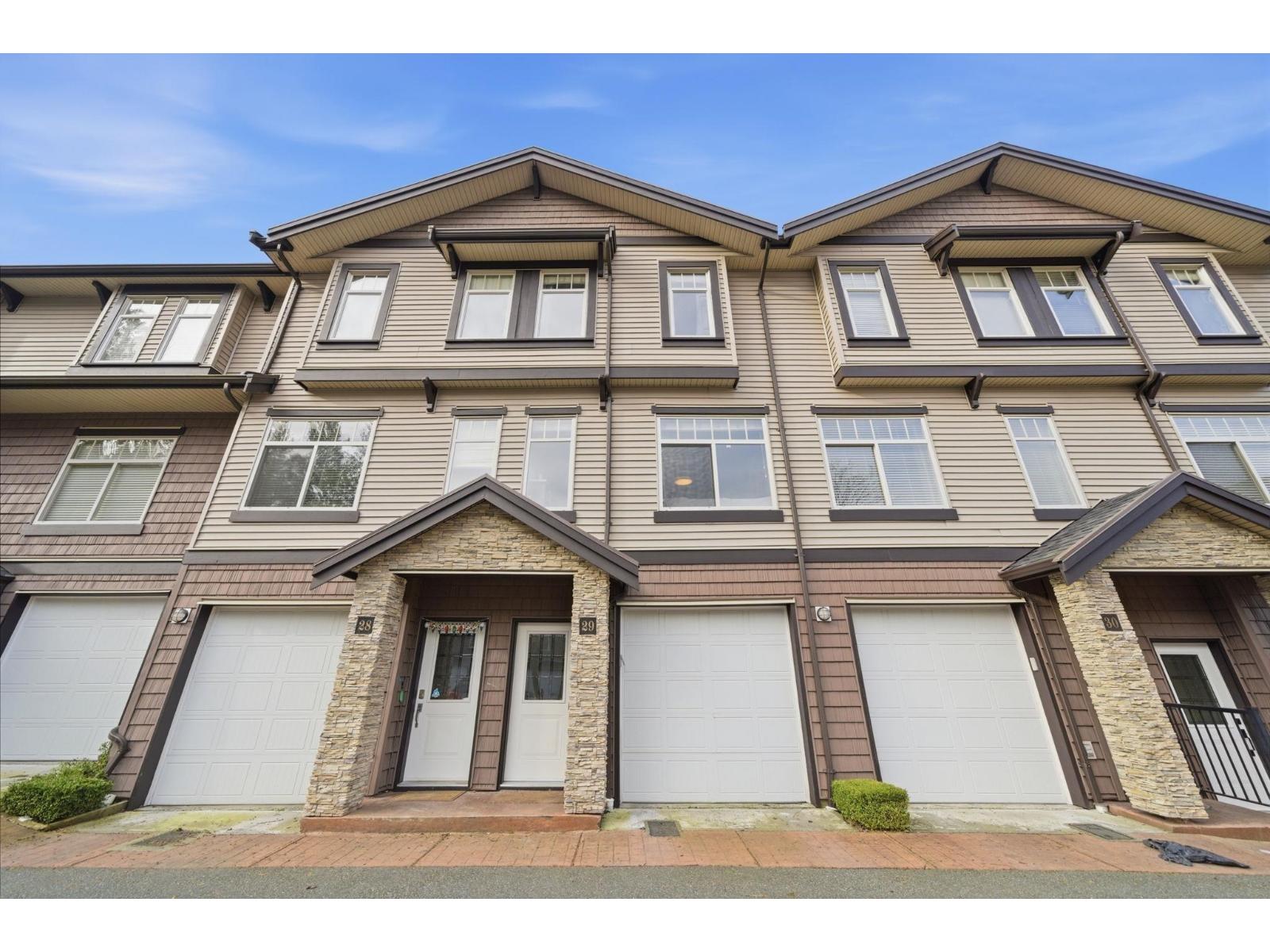 29 2950 LEFEUVRE ROAD
