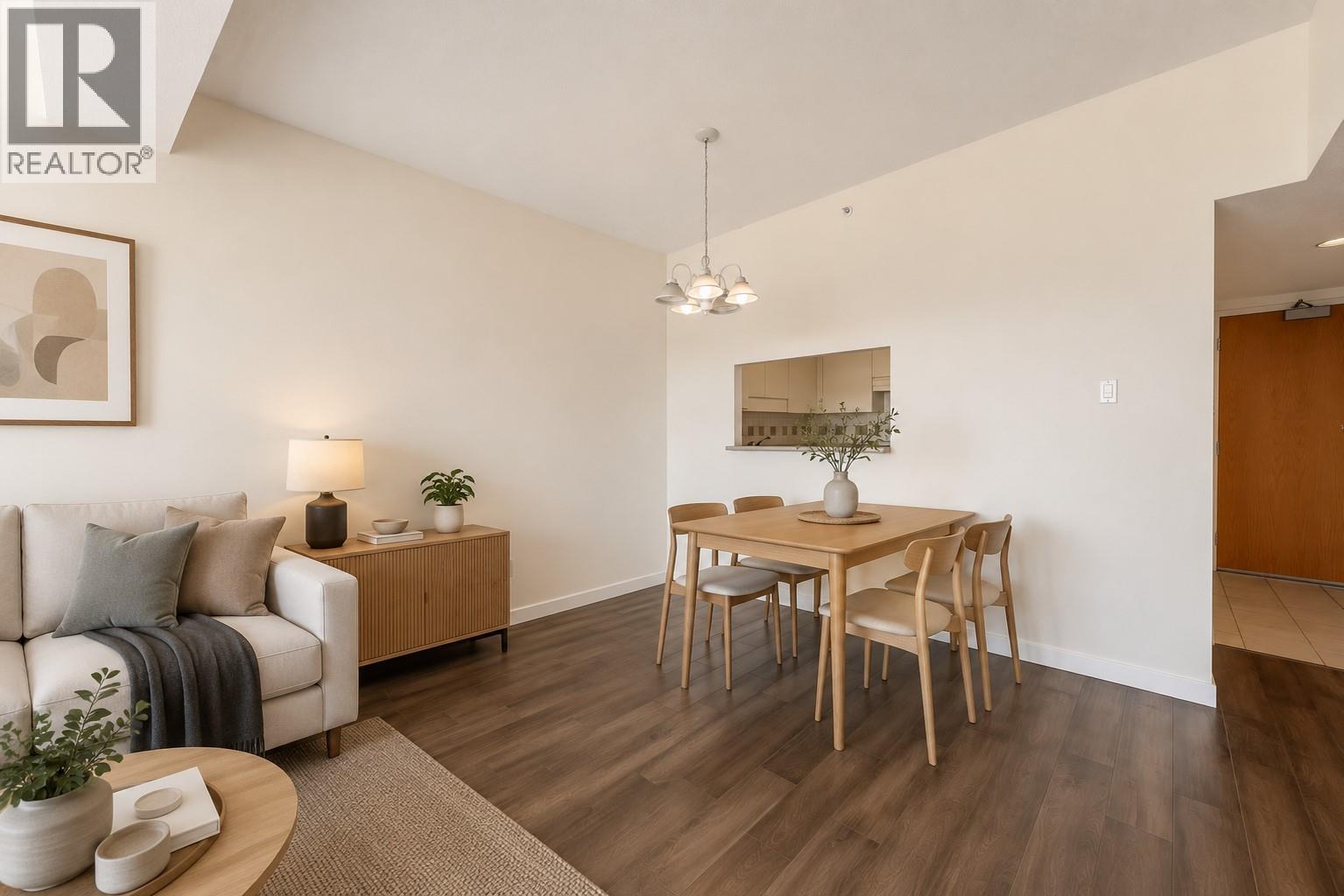 1505 8248 Lansdowne Road Property Photo 4
