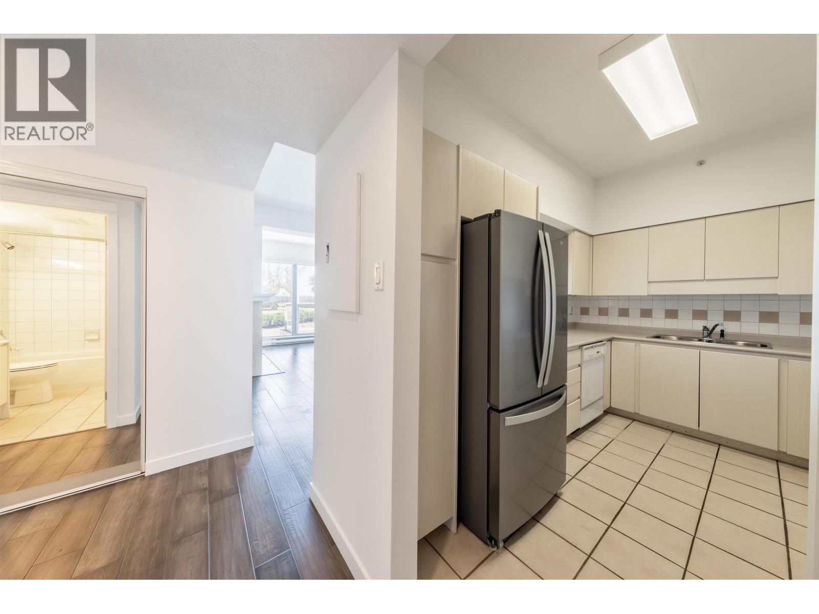 1505 8248 Lansdowne Road Property Photo 13