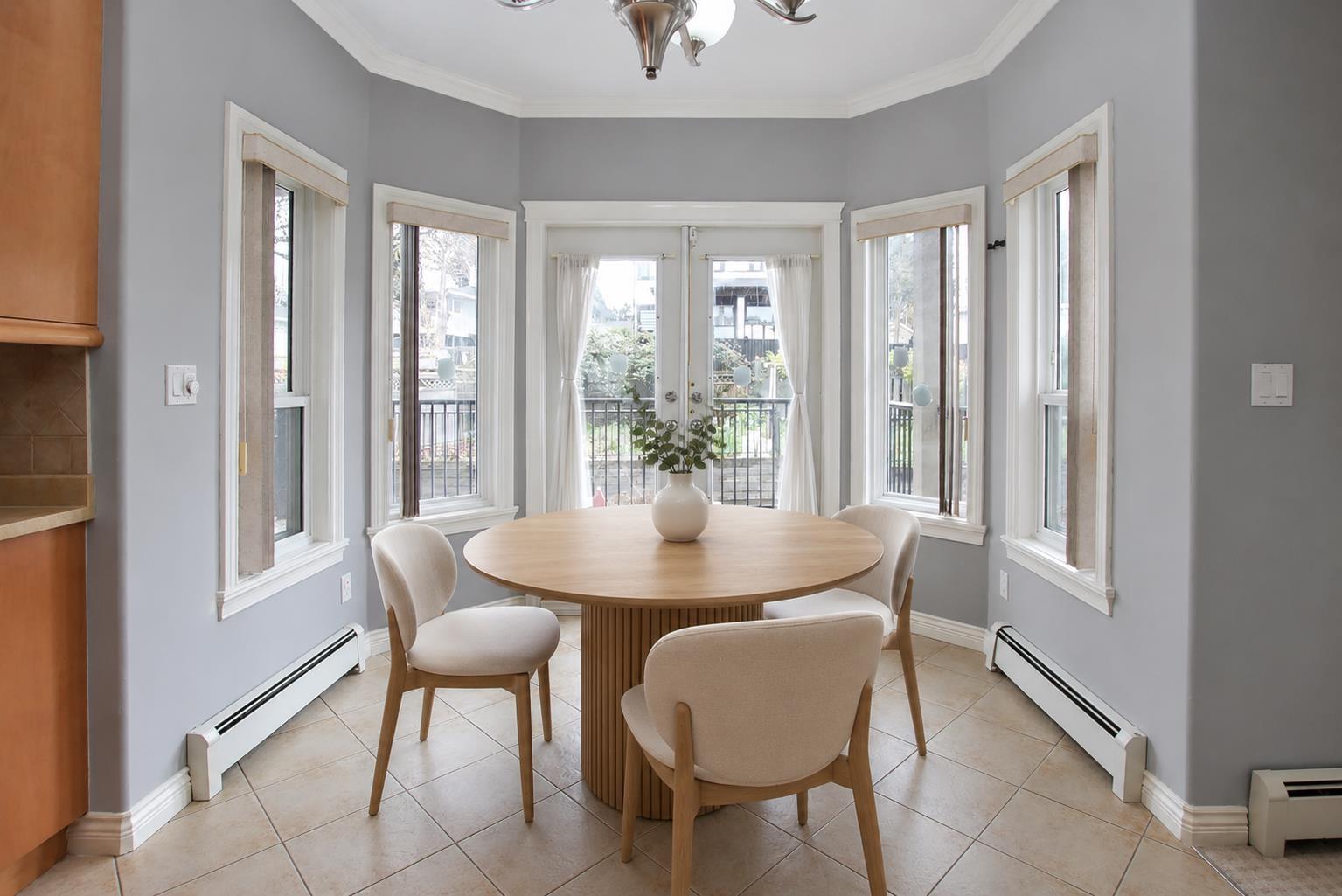 10304 128 Street Property Photo 4