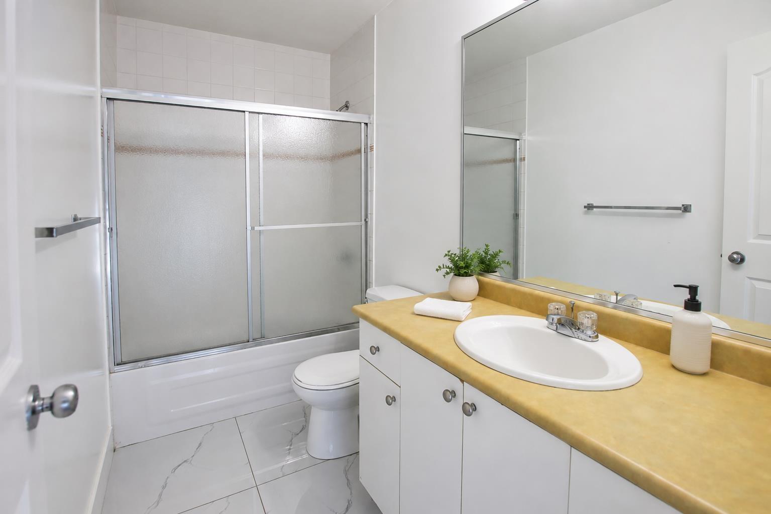 10304 128 Street Property Photo 12