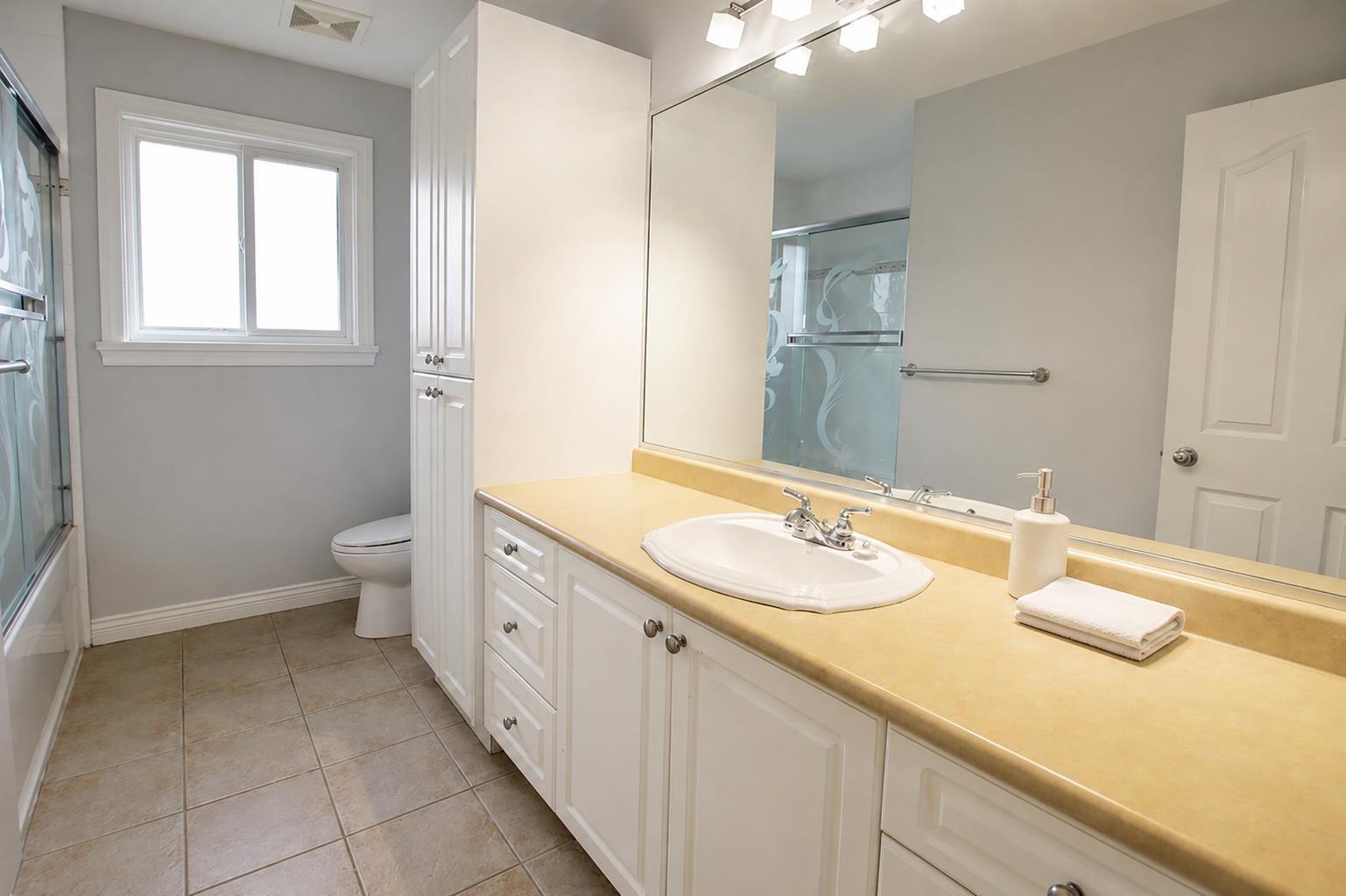 10304 128 Street Property Photo 14