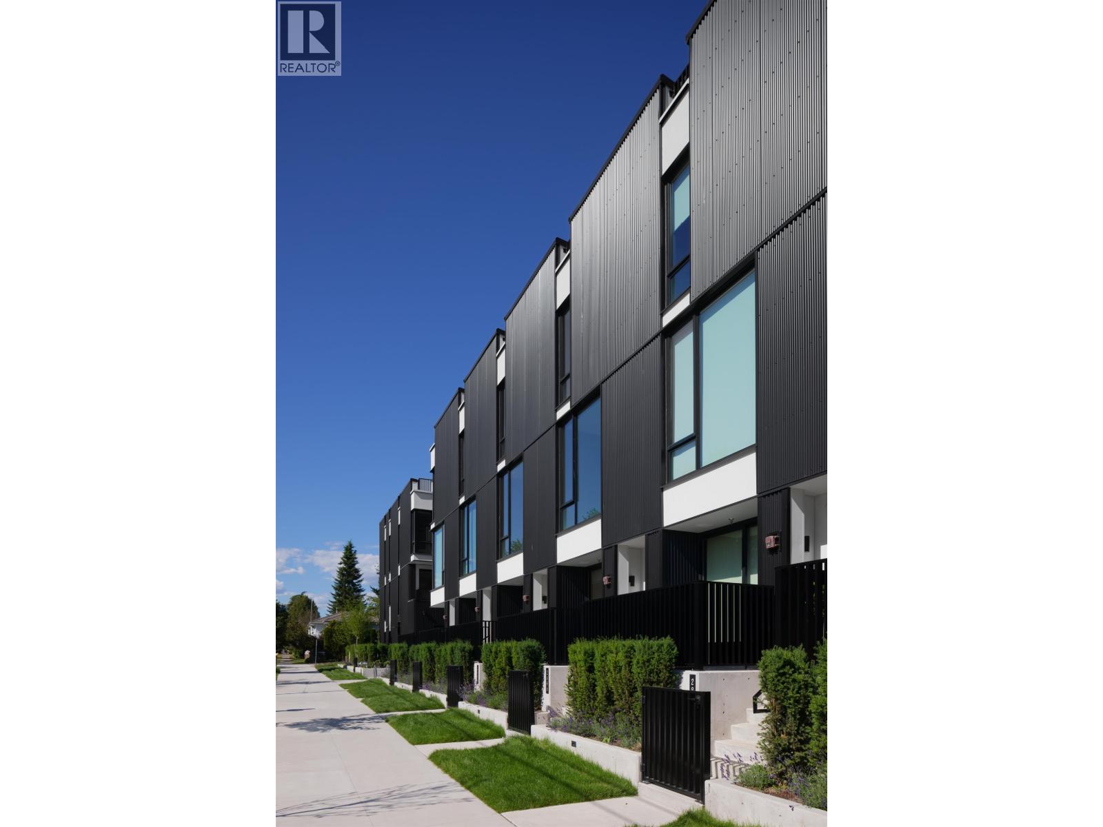 151 2451 N Grandview Highway Property Photo 1