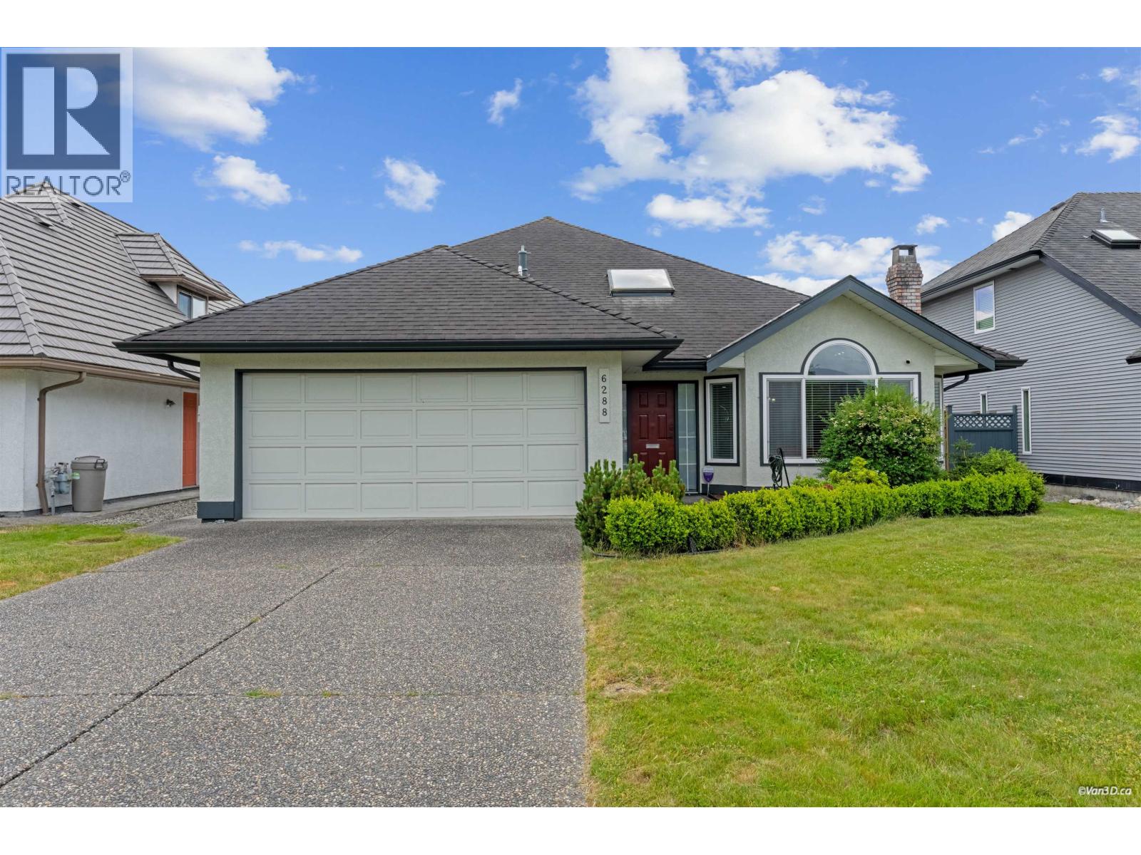6288 Crescent Place Property Photo 1