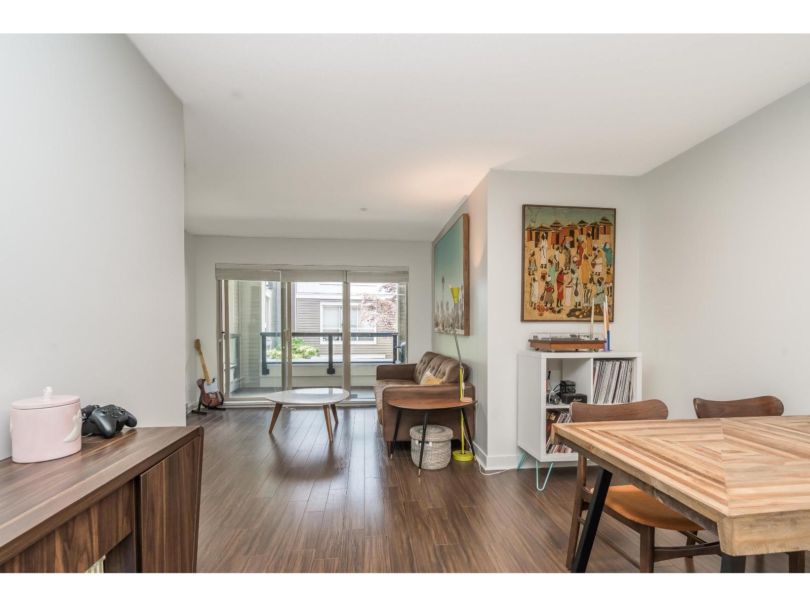 A218 8929 202 Street Property Photo 9