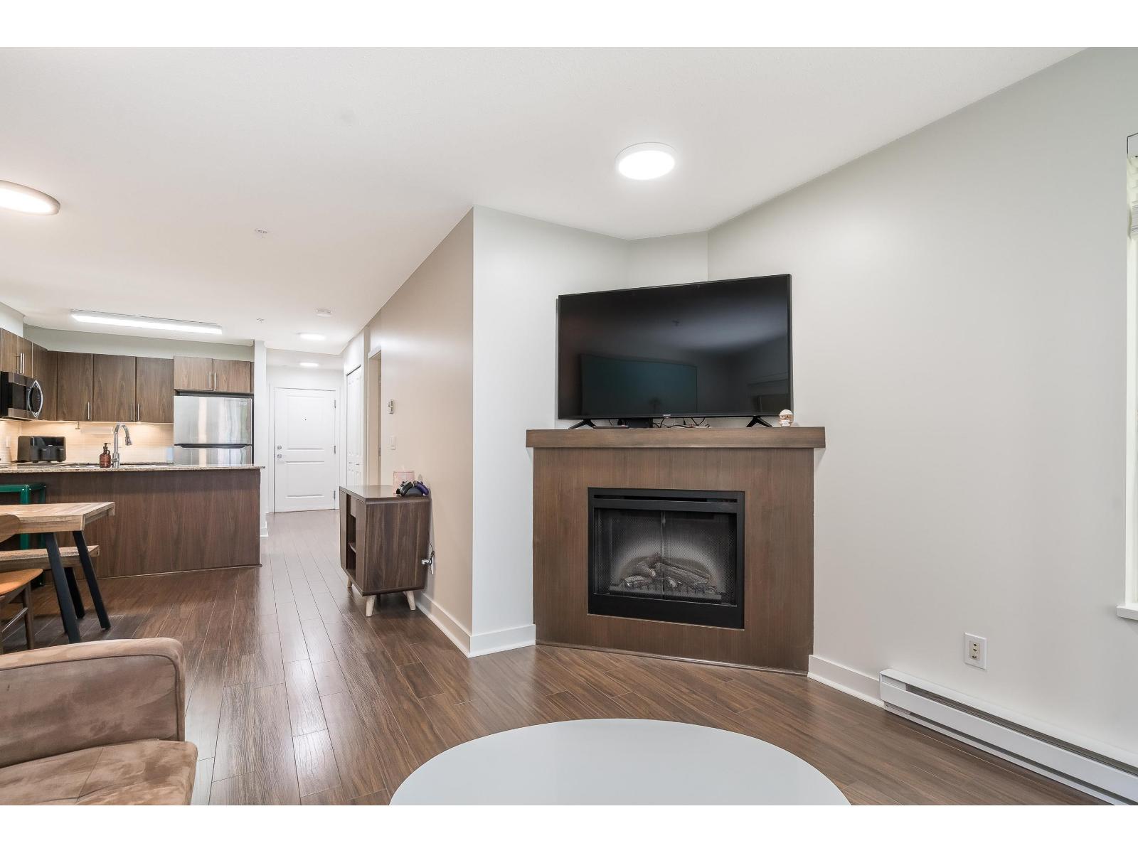 A218 8929 202 Street Property Photo 11