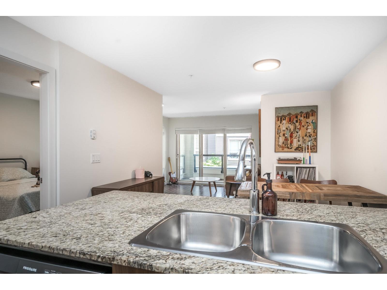 A218 8929 202 Street Property Photo 14