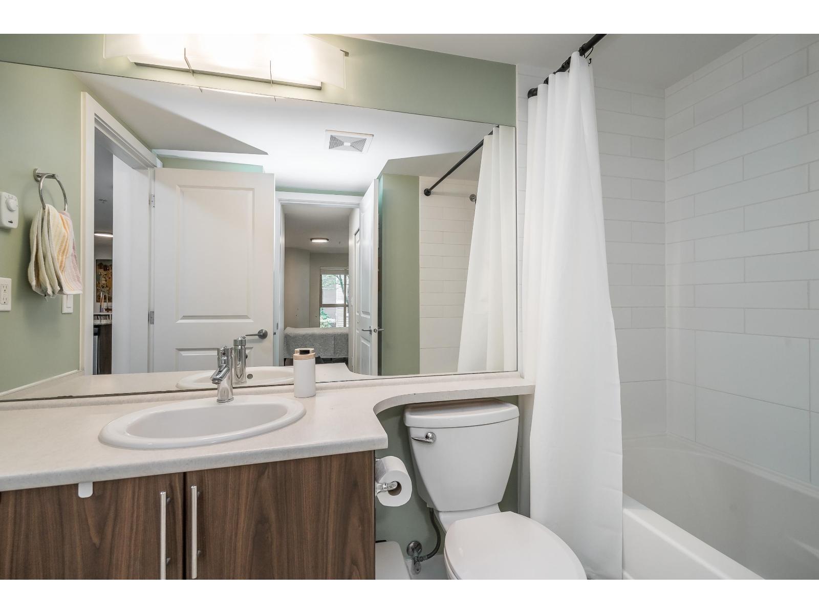 A218 8929 202 Street Property Photo 15