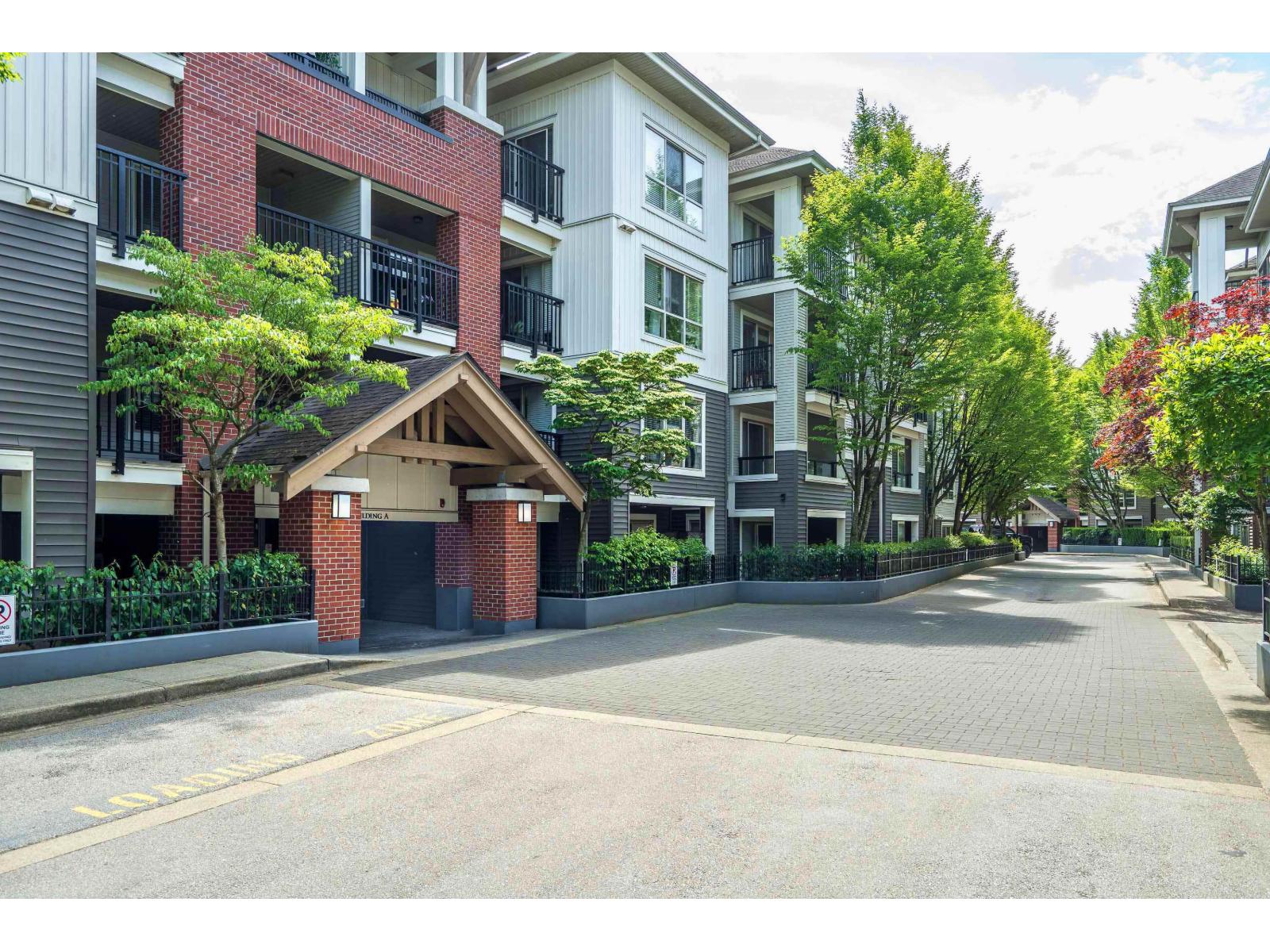A218 8929 202 Street Property Photo 28