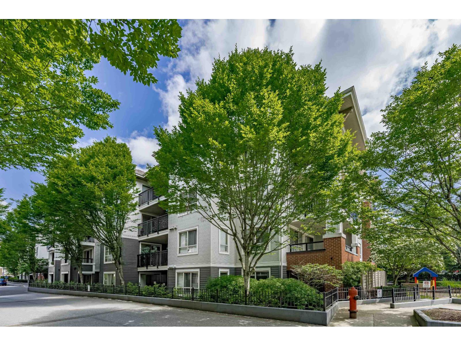A218 8929 202 Street Property Photo 32