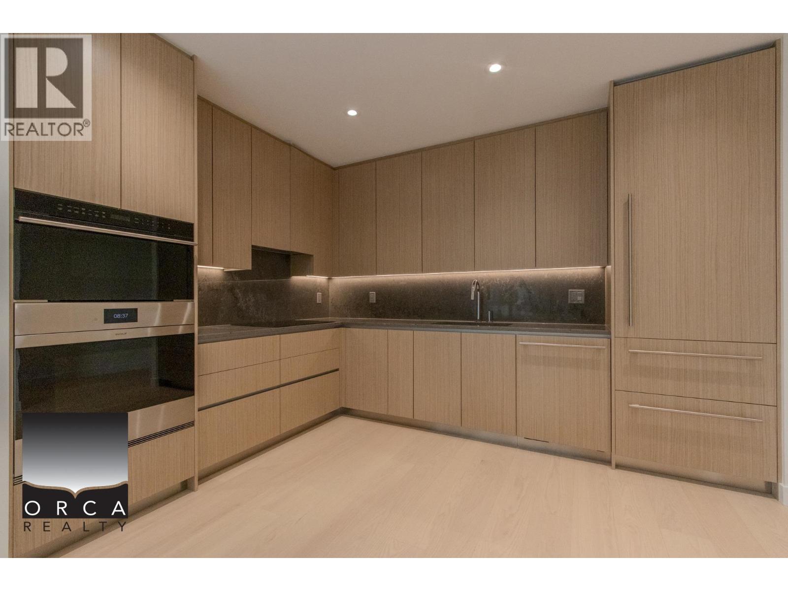 102 777 Harbour Way Property Photo 4