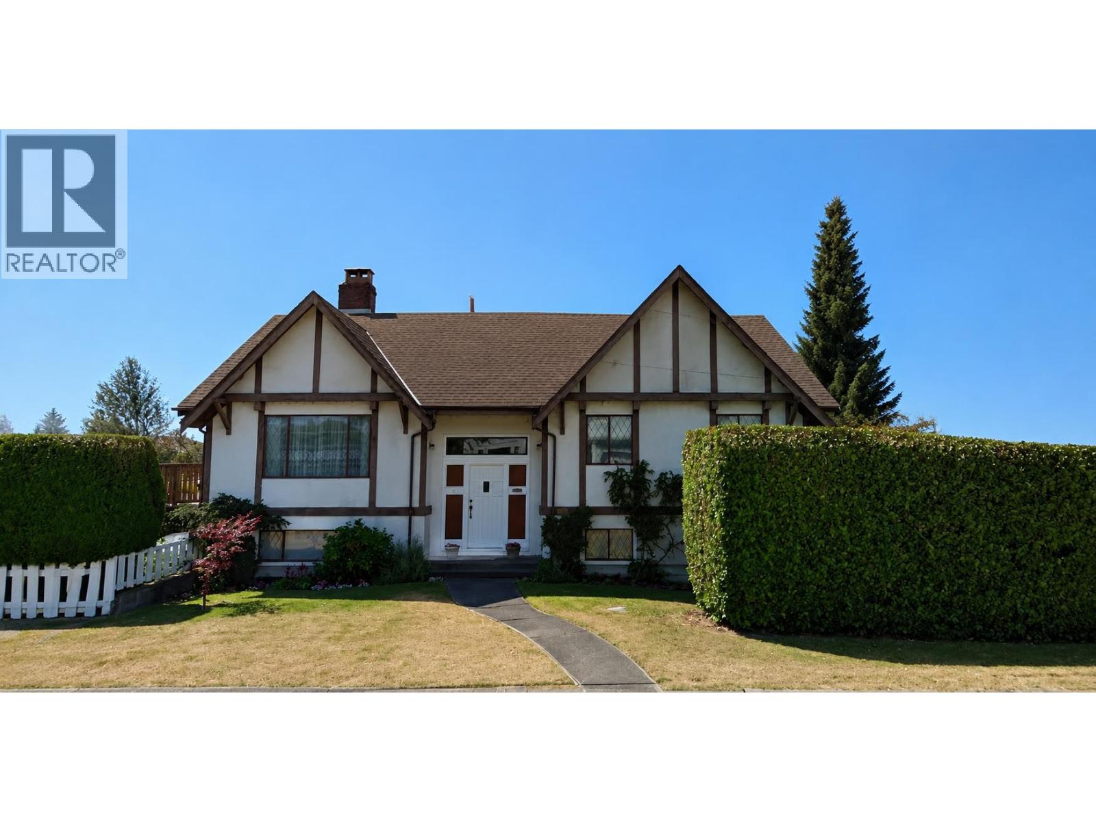 4922 IRMIN STREET Property Photo 1